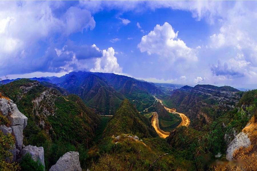 青龙山国际生态示范区实景图